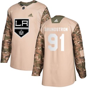 Youth Los Angeles Kings Carl Grundstrom Adidas Authentic Veterans Day Practice Jersey - Camo
